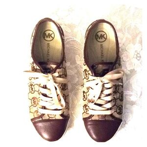 Michael Kors Canvas Logo Sneakers EUC!